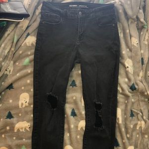 Cute ripped old navy black jeans in good condition!!